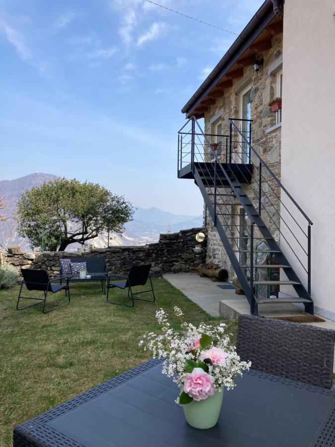 Il Riccio Di Ricciano Bed and Breakfast Casale Corte Cerro Eksteriør billede