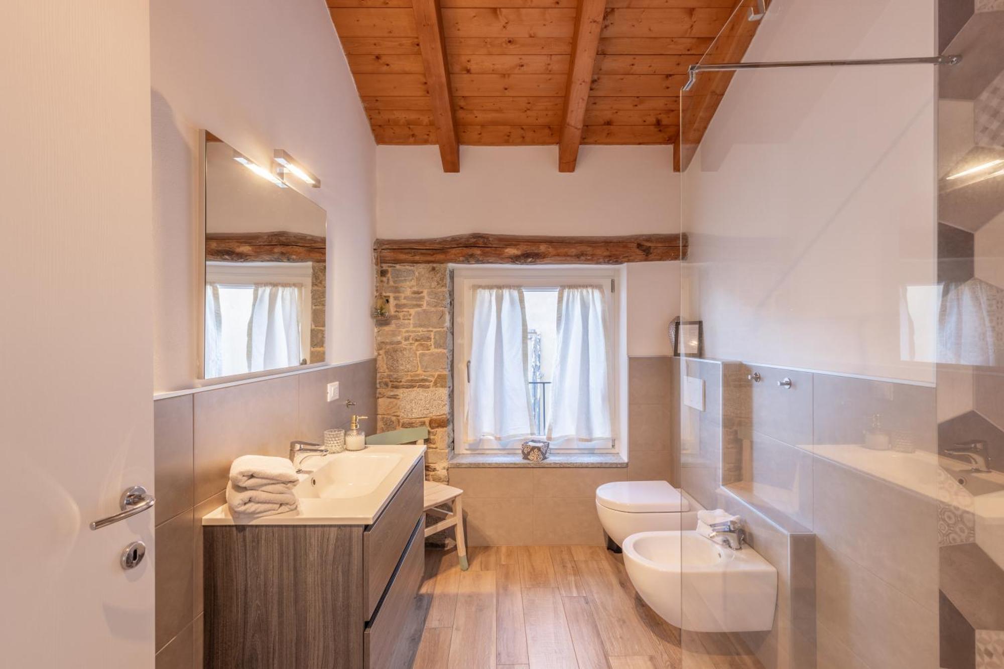 Il Riccio Di Ricciano Bed and Breakfast Casale Corte Cerro Eksteriør billede
