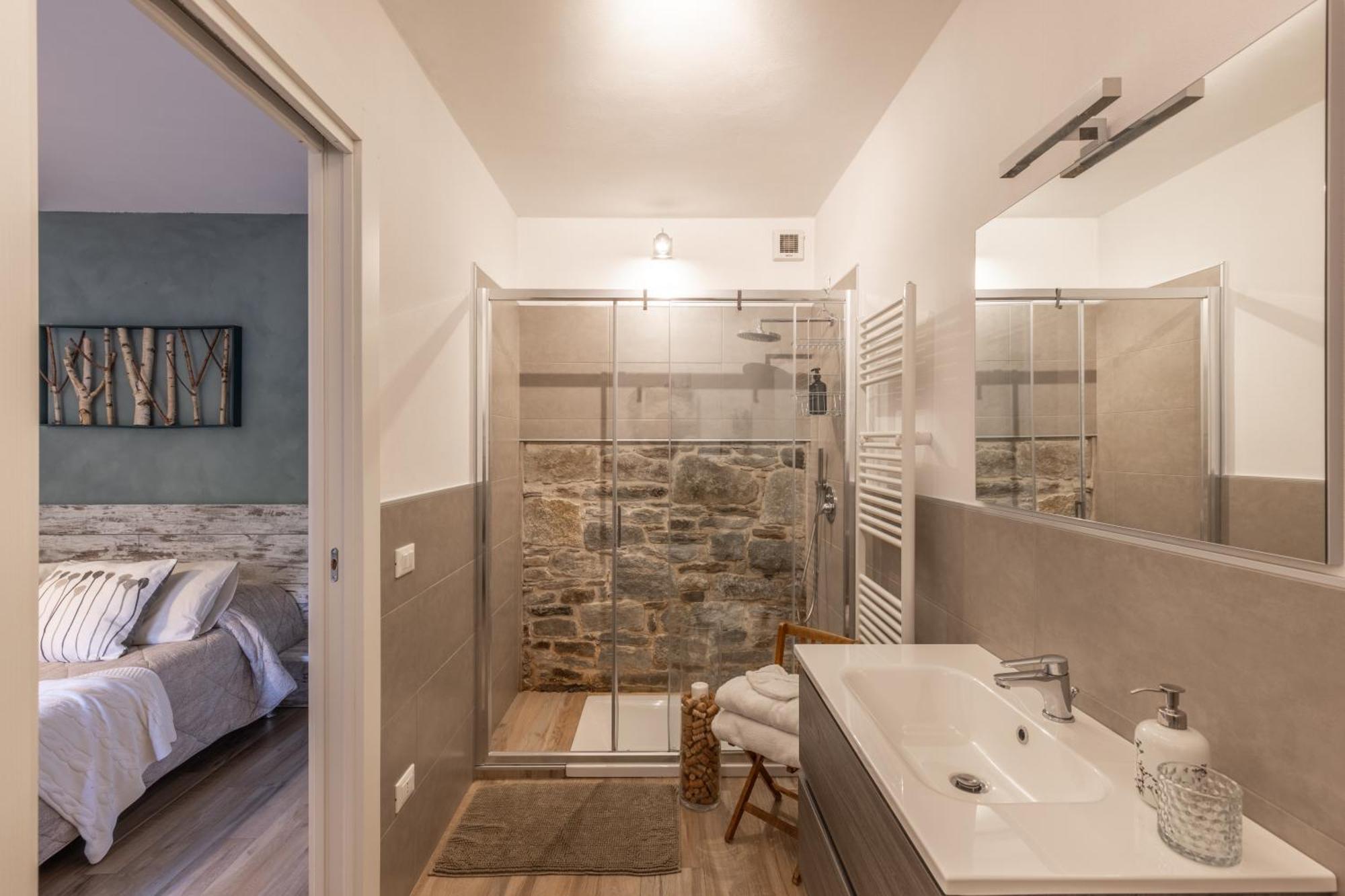 Il Riccio Di Ricciano Bed and Breakfast Casale Corte Cerro Eksteriør billede