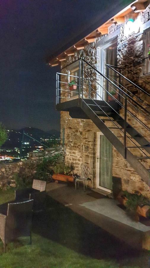 Il Riccio Di Ricciano Bed and Breakfast Casale Corte Cerro Eksteriør billede
